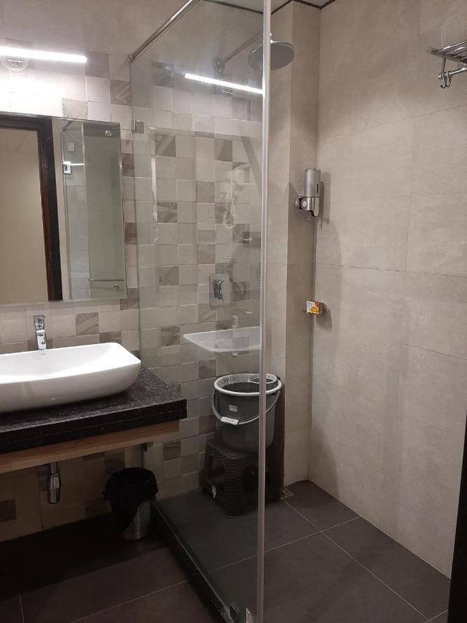 Park Avenue And Resorts Sikar Esterno foto
